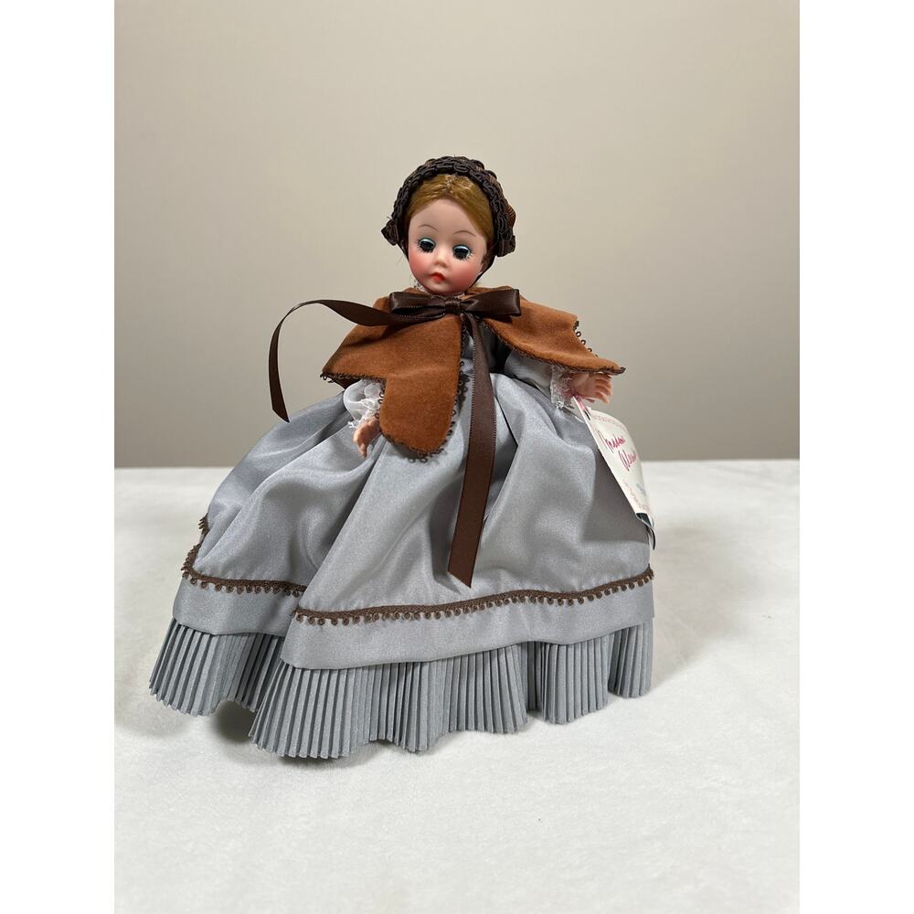 Madame Alexander Portrettes Anastasia 9” Collector Doll #1125 w/ Box & Tag
